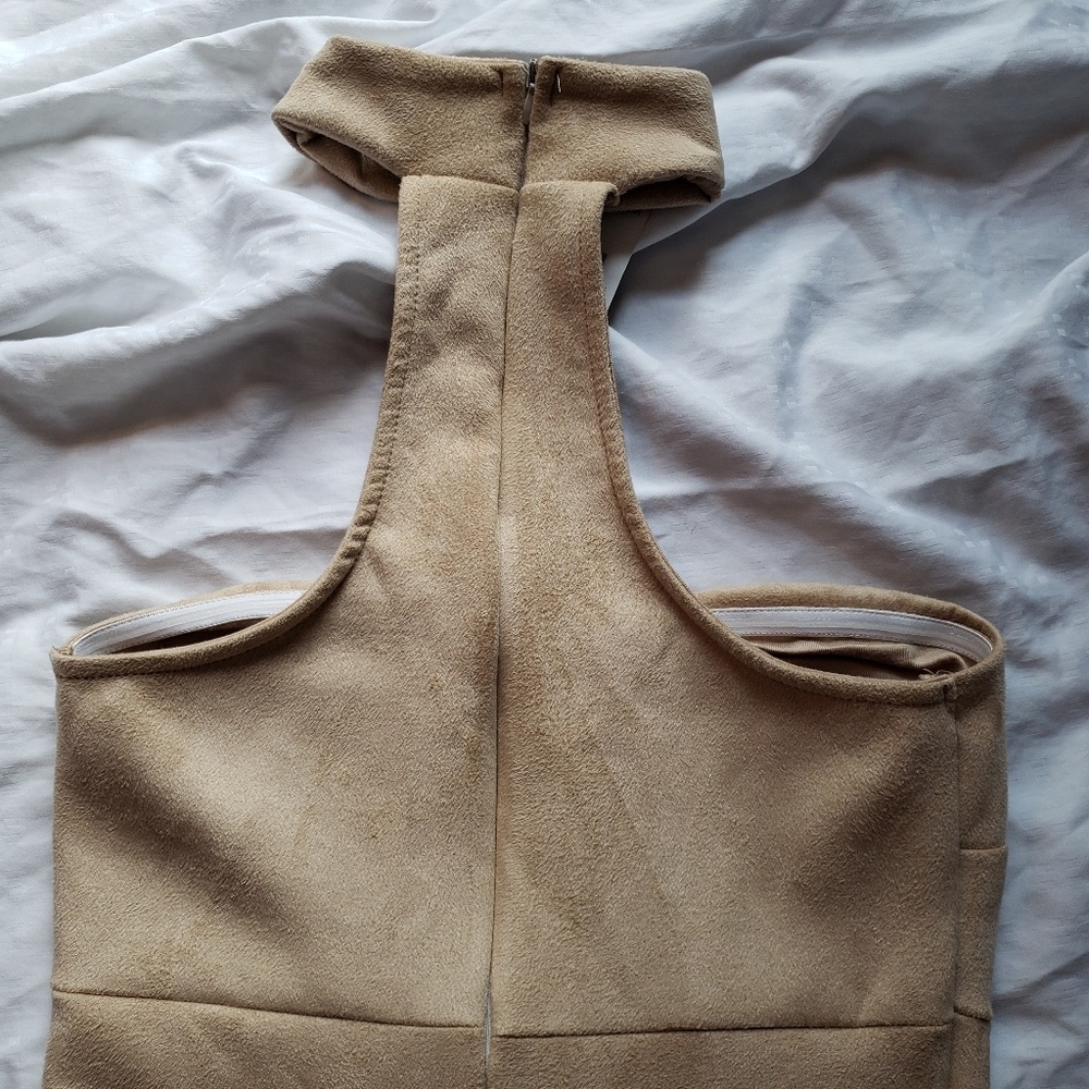 Dress - Picture 4 of 4